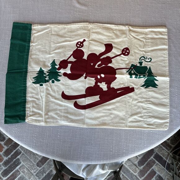 Vintage Nordic‎ Mickey Flannel Pillowcases Set Of 2 Standard Size Made In Turkey - Picture 1 of 7